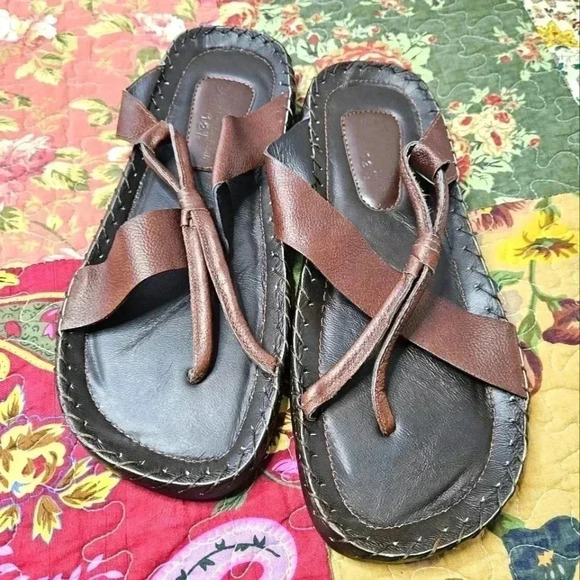 Kwame Baah sandals - Picture 4 of 6